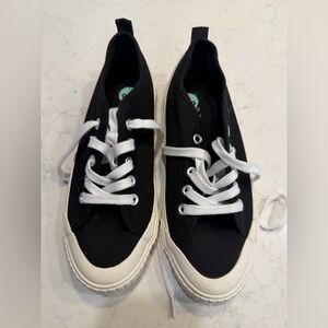 Esprit Lucy Monochrome Canvas Shoes